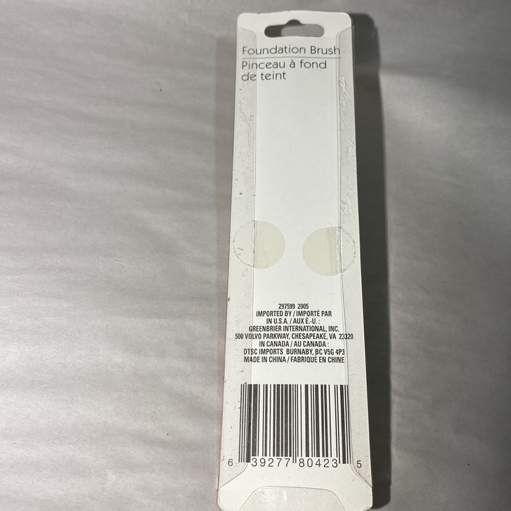 SASSY + CHICK Make Up Foundation Brush. New In Package - Picture 2 of 5